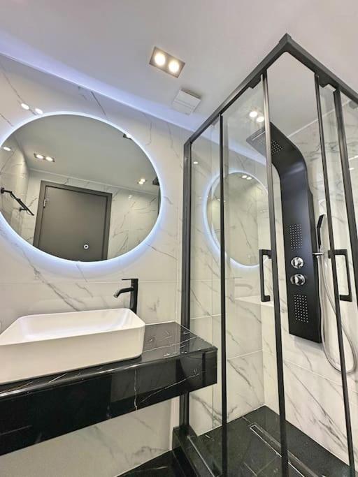 Oasis Luxury Apartments Eretria  Bagian luar foto