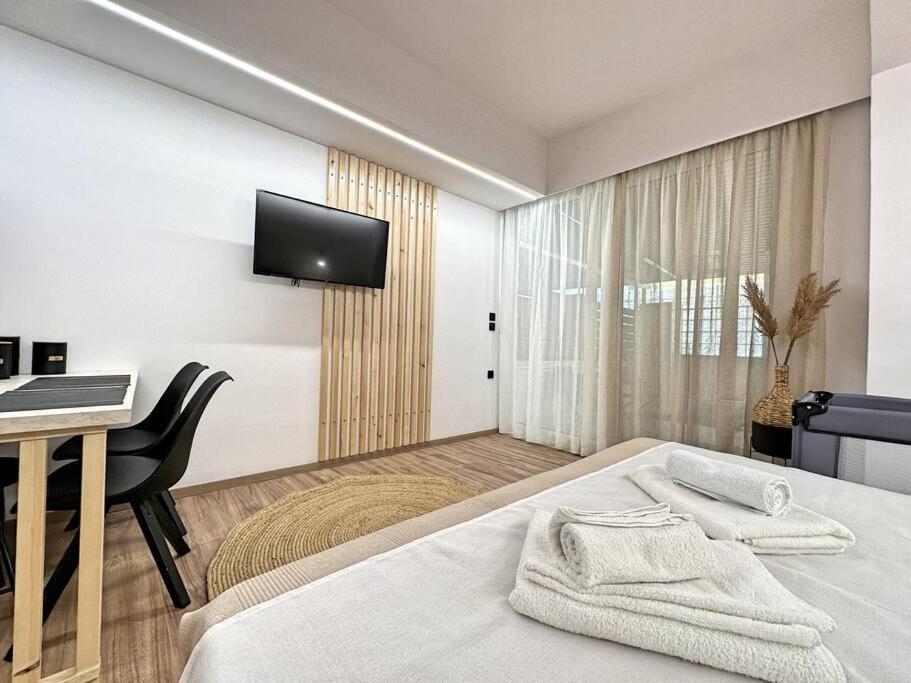 Oasis Luxury Apartments Eretria  Bagian luar foto