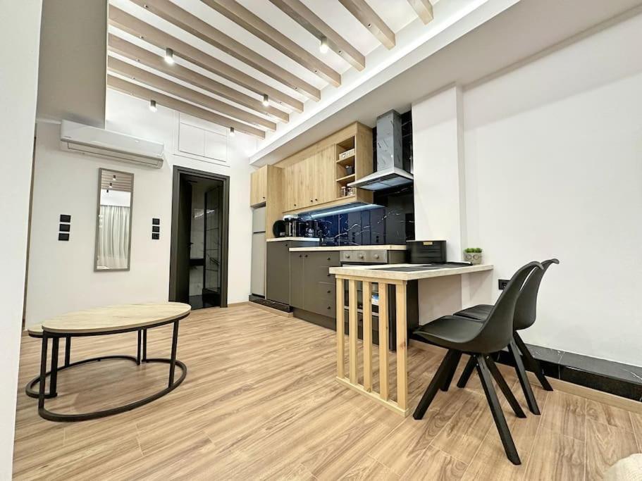 Oasis Luxury Apartments Eretria  Bagian luar foto
