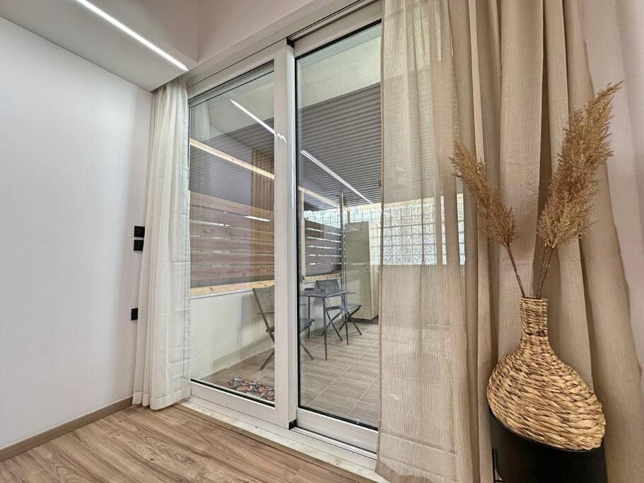 Oasis Luxury Apartments Eretria  Bagian luar foto