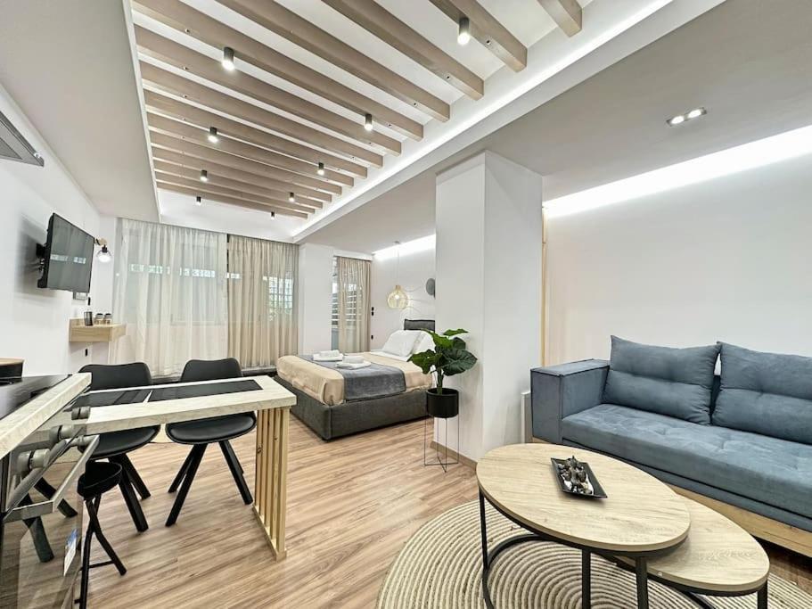 Oasis Luxury Apartments Eretria  Bagian luar foto