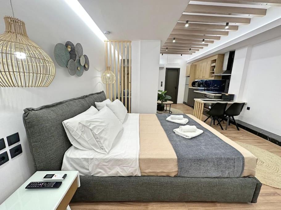 Oasis Luxury Apartments Eretria  Bagian luar foto